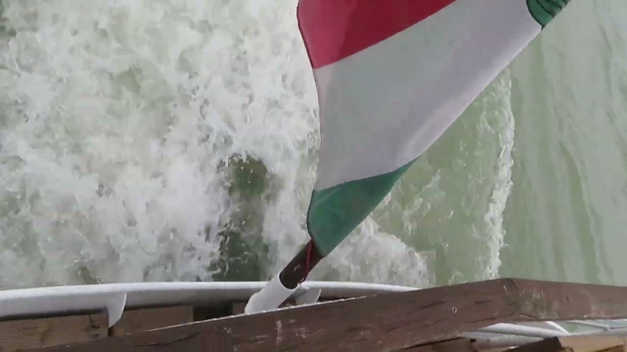 St. Benedek személyszállító kishajó manőverpróbája a Balatonon